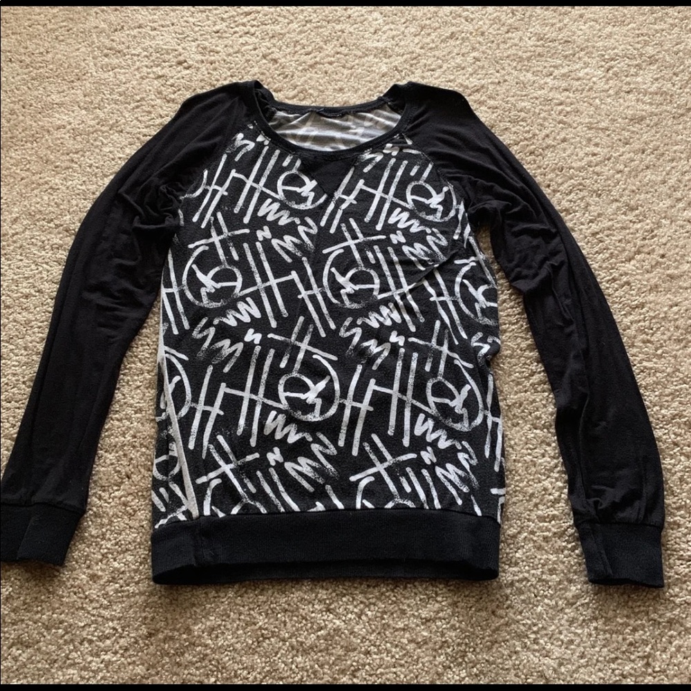 Long sleeve tee